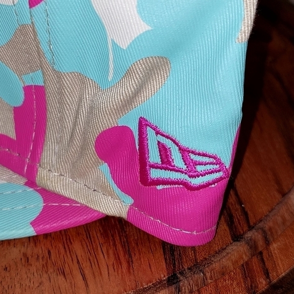 NWOT Kidrobot New Era Fitted Baseball Cap. VTG - Picture 10 of 12